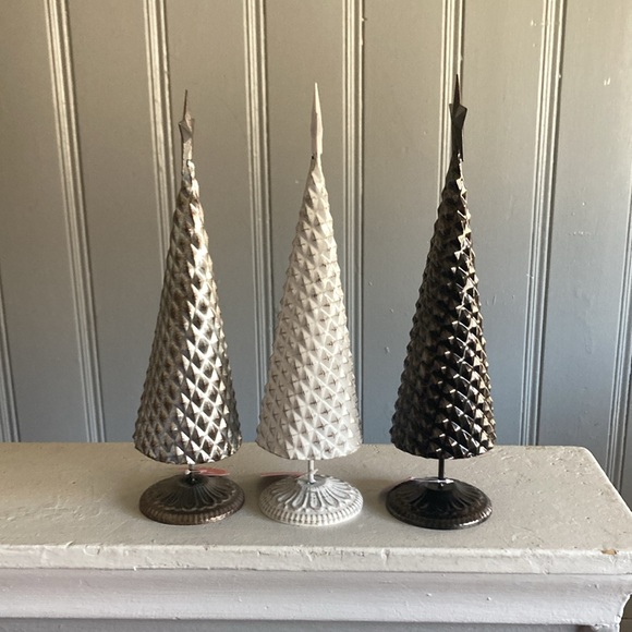 NWT Set of 3- Bronze, White & Silver 14” Metal Christmas Tree Decorations - Picture 12 of 16